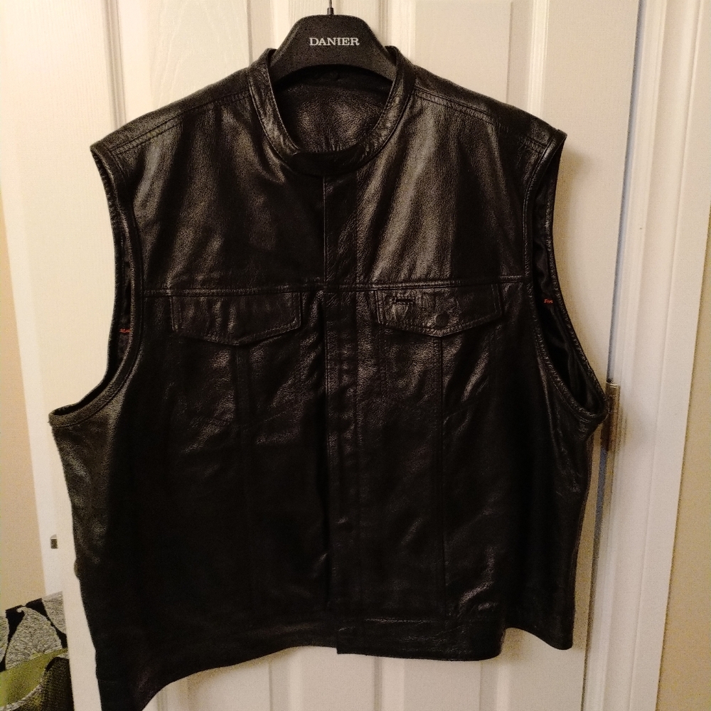 First Classics Men's Black Leather Motorcycle Vest Size 5X